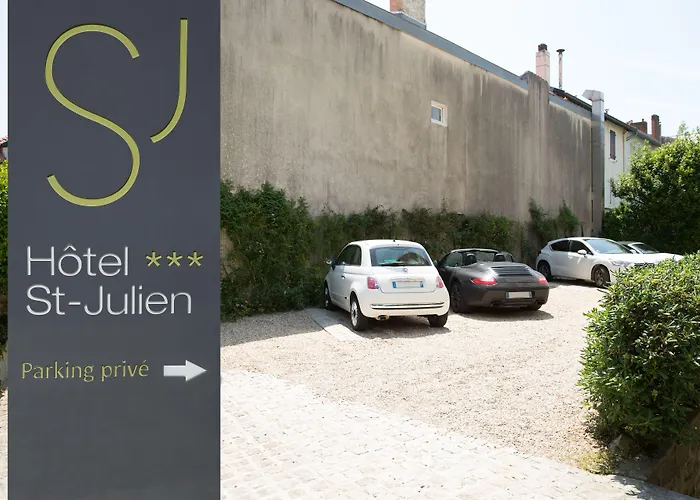 Saint Julien מלון 3*